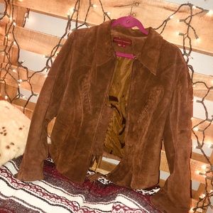Super cute vintage fringe suede leather jacket 🌟